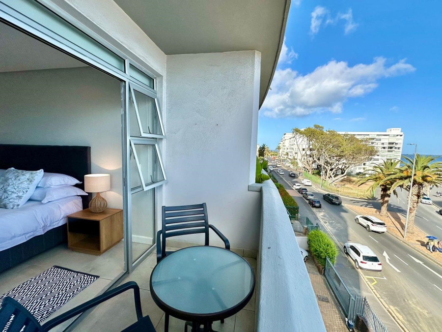 To Let 2 Bedroom Property for Rent in Sea Point Western Cape